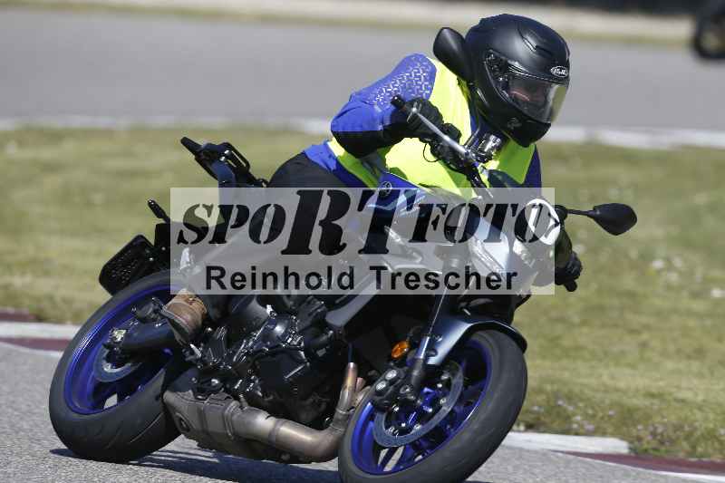 /01 02.04.2026 MAZ ADR/Gruppe gelb Gruppe gruen/17